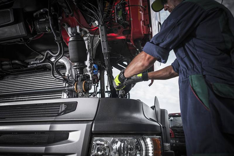 What Is a Mobile Diesel Mechanic?